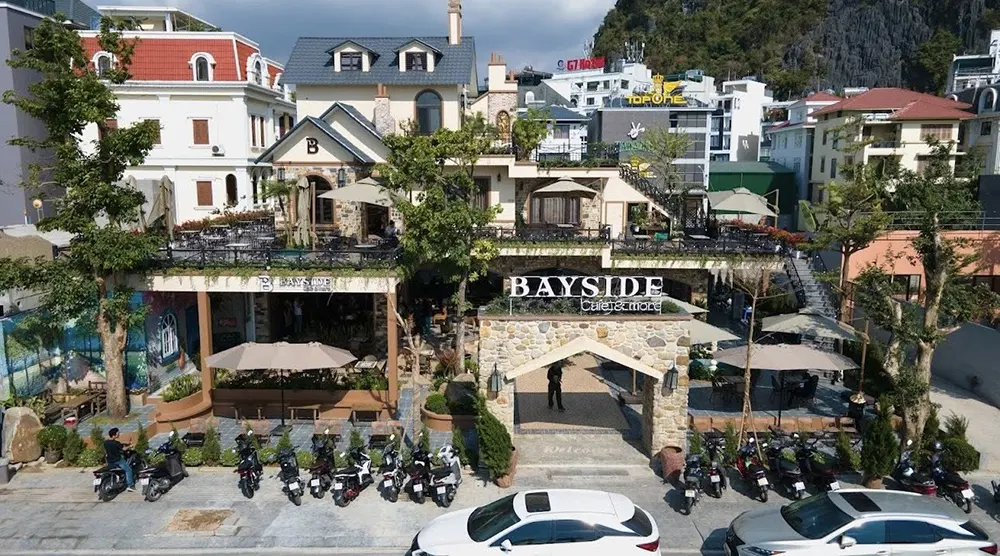 Bayside cafe Hạ Long