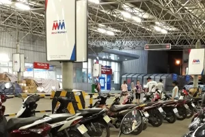 Bãi đỗ xem trong siêu thị MM Mega Market